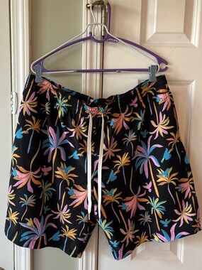 Men’s Chubbies Lined Swim Trunks Tropical print- size XXL